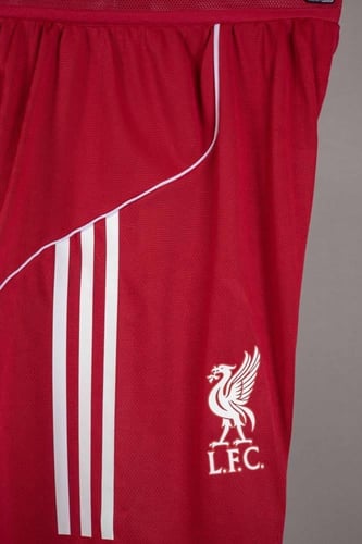 طقم نادي ليفربول الاساسي تصميم فئة الاعبين 2025/20...