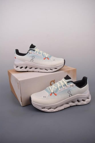 حذاء اون رينينج برايانا 190035