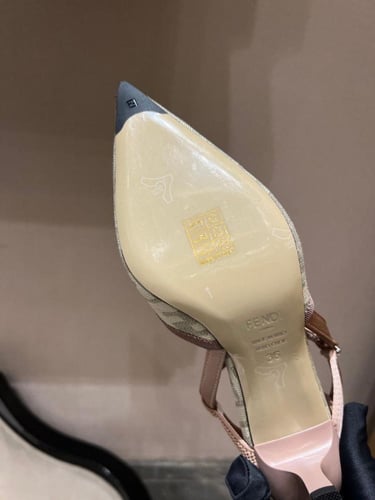 حذاء فيندي برايانا 167984