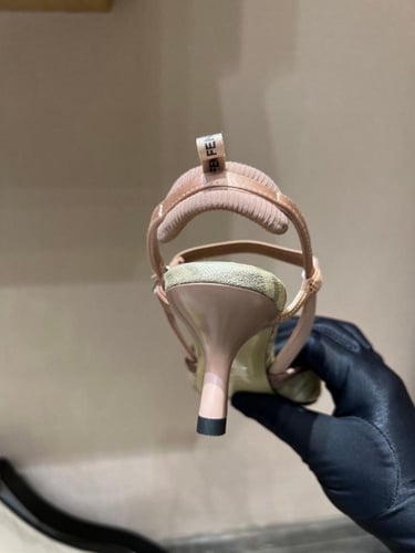 حذاء فيندي برايانا 167984