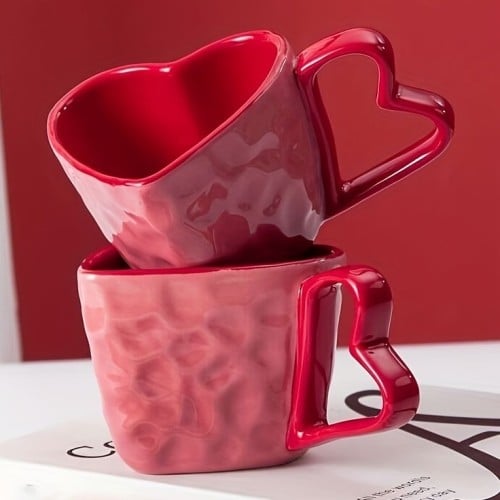 كوب القلب الأحمر