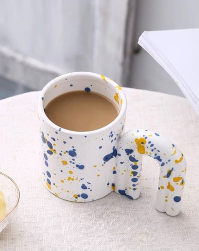 كوب قهوةى , سراميك , بشكل مميز .