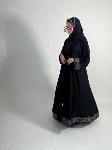 عبايه بطرف كلفه