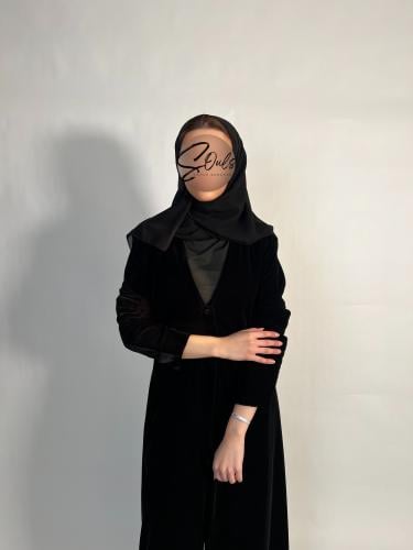 بليزر مخمل أسود