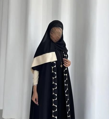 عباية تطريز يدوي باللون البيج