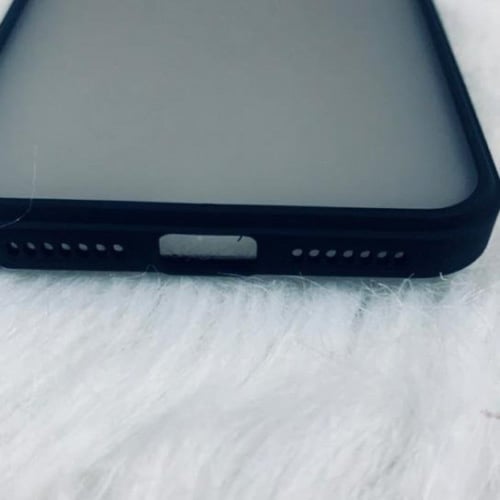 كفر ايفون11برو شفاف, بحواف باللون الاسود مع مسكه ي...