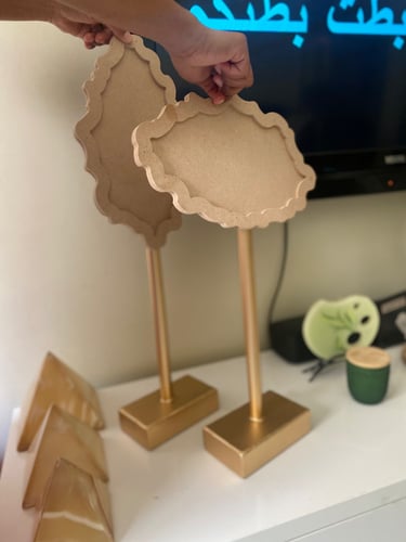 استاند لون ذهبي