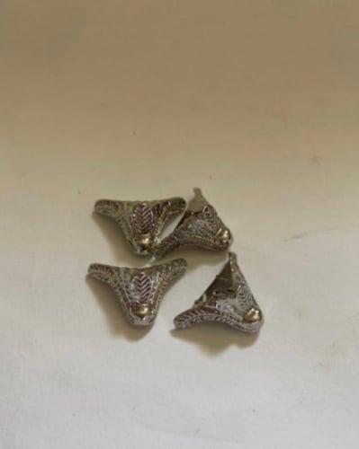 ارجل 4قطع متوفر لونين