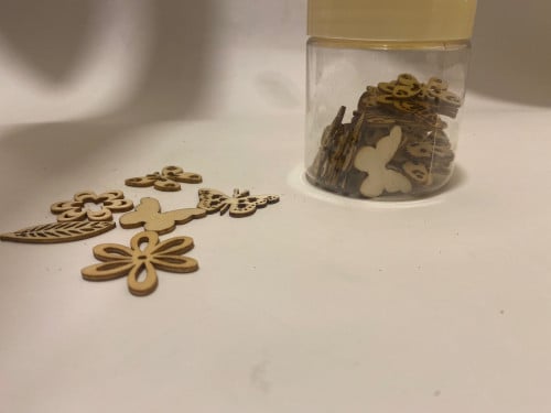 خشبيات مشكله ورد وفراشه