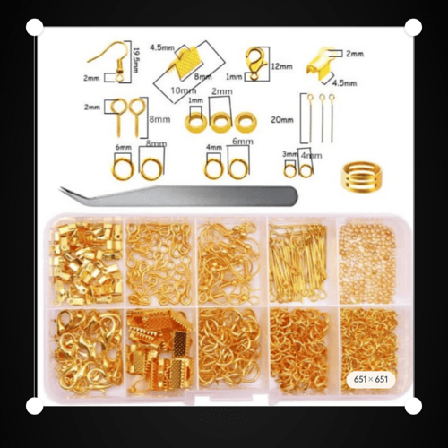 علب للاكسسورات مع ملقاط متوفر لونين اكثر من 50 قطع...