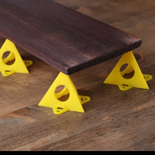 4 حبات حامل لوحات وخشبيات وغيرها