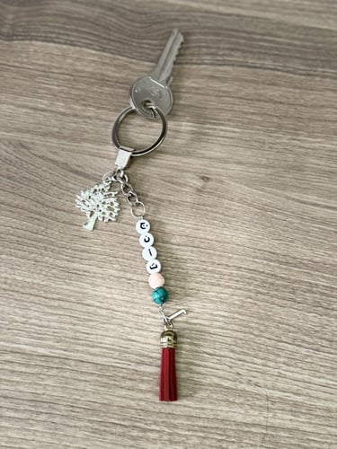 ميداليات بالاسم