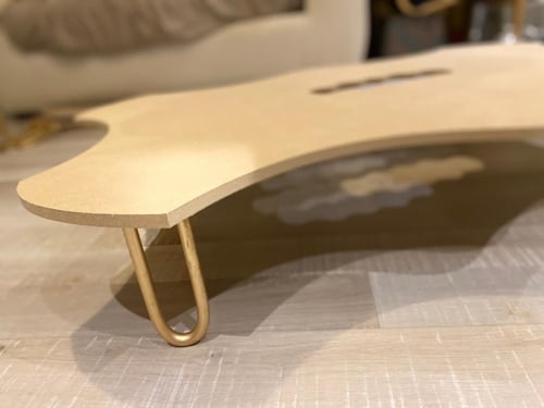 ارجل طاولات لون ذهبي بالحبه