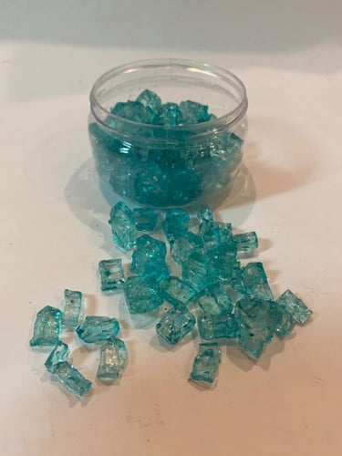 كسر قزاز متوفر بعده الوان