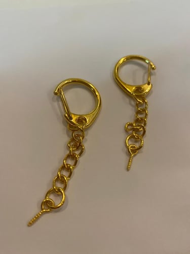 5 حبات تعليقات ميداليه متوفر لونين