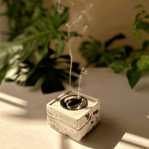 ‎قالب مبخره مربعة +قاعدة للعود