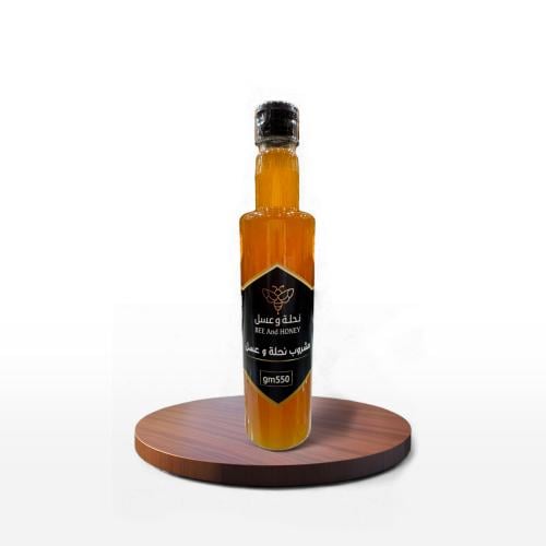 مشروب نحلة وعسل مكون من عسل + كركم +ليمون +زنجبيل