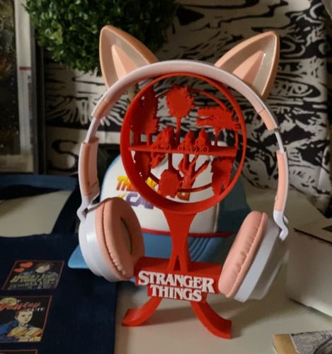 ستاند سماعات stranger things