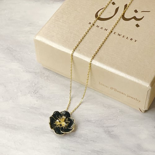 عقد روز الأسود