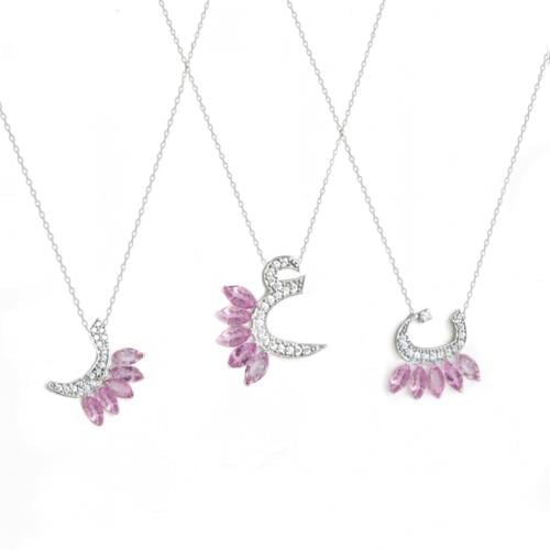 عقد بحرف مزين بحجر زهري