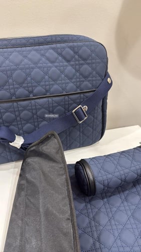 شنطة مواليد ديور كحلي