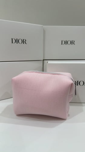 حقيبة ميك اب ديور وردي