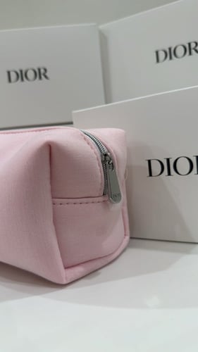 حقيبة ميك اب ديور وردي