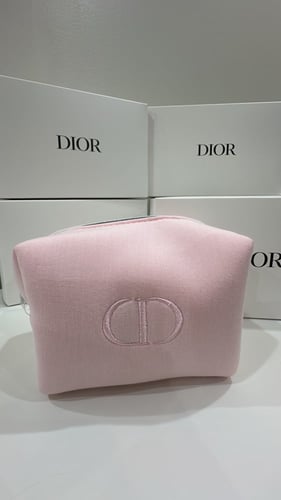 حقيبة ميك اب ديور وردي