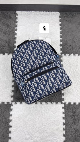 حقيبة ظهر ديور للأطفال