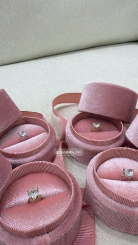 خاتم مواليد على شكل قلب ذهبي