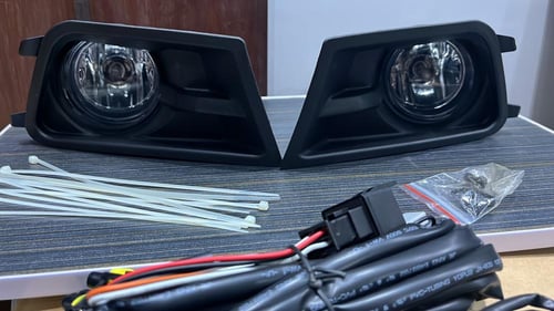 طقم اغطية مع كشافات ضباب موستنج 2010-2012 6 سلندر