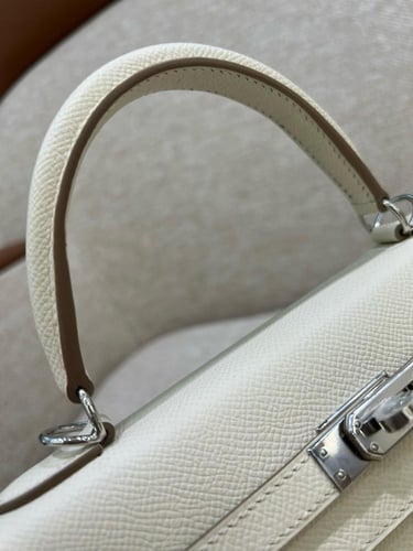 Kelly 25, epsom carie