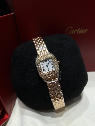 ساعة كارتييه ميني روز قولد بانثر بألماس
