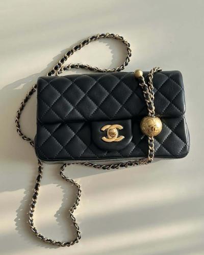 Chanel mini