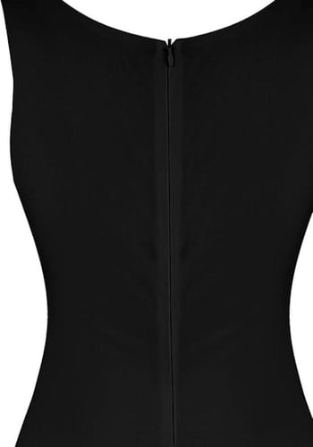 فستان سهرة مزين بالترتر الذهبي