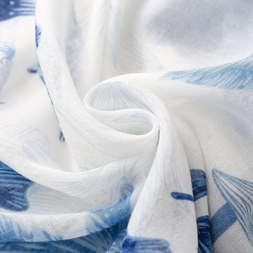 وشاح أنيق مزين بالورود