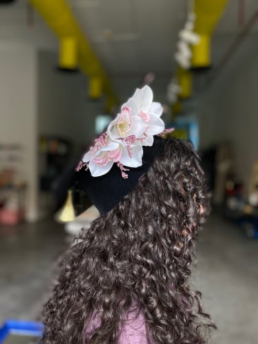 قبعة تخرج - ورد صناعي