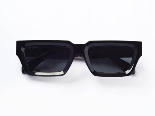 سكوربــيو أسود | أسود