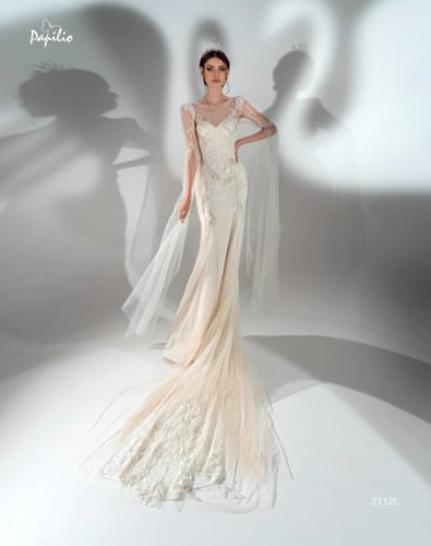 2112 فستان زفاف ذو اكمام طويلة