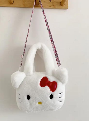 شنطه hello kitty