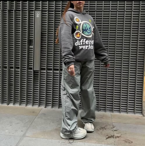 بلوفر Different worlds