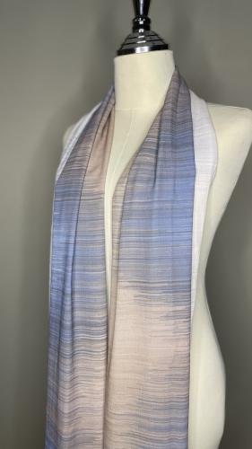 طرحة بيج متدرجه بألوان بيج والأزرق