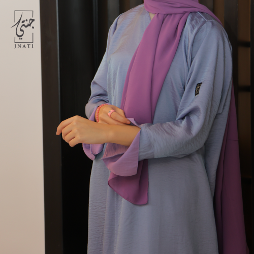 Open abaya with straight cut in purple striped color with elegant colored hijab