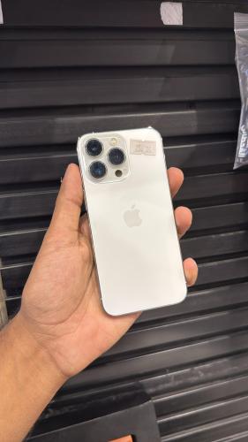 ايفون 13 برو - 256 قيقا - لون سلفر- بطارية 84%