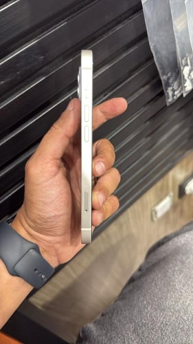 أيفون 14 - 128 قيقا - لون ابيض مستخدم نظيف جداً -...