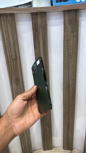 ايفون 13 برو ماكس - 256 قيقا - لون زيتي- بطارية 86...