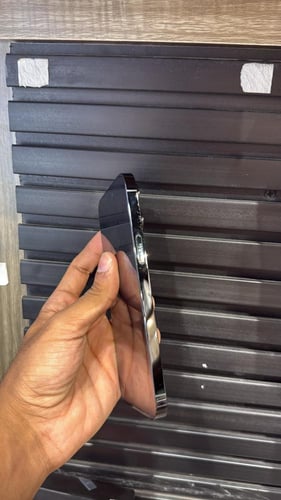 ايفون 14 برو ماكس - 128 قيقا - لون اسود- بطارية 88...