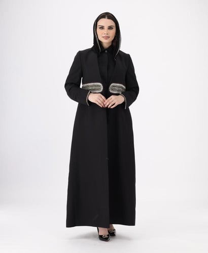 Signature by MLMS عباية بليزر اسود مع تطريز تراثي