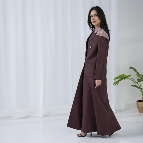 عباية بليزر بني داكن قماش مريح