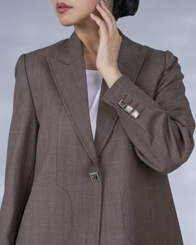 بليزر كتان إنجليزي فاخر - إطلالة ملكية ونحافة بصري...